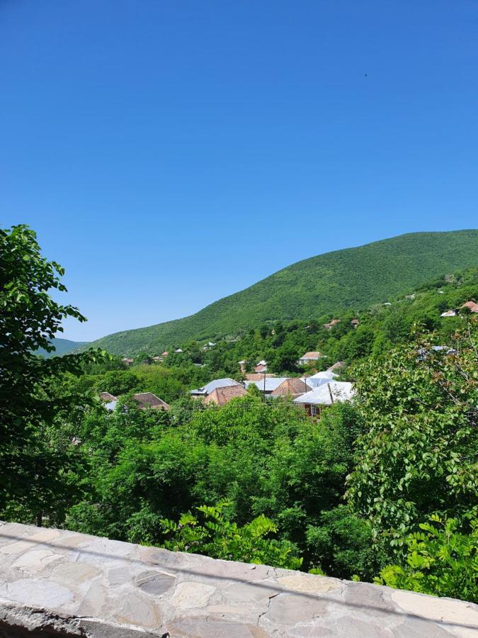 Sheki Avtovagzal Motel מראה חיצוני תמונה