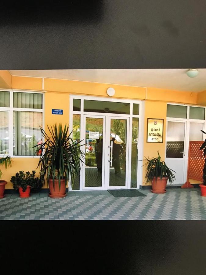 Sheki Avtovagzal Motel מראה חיצוני תמונה