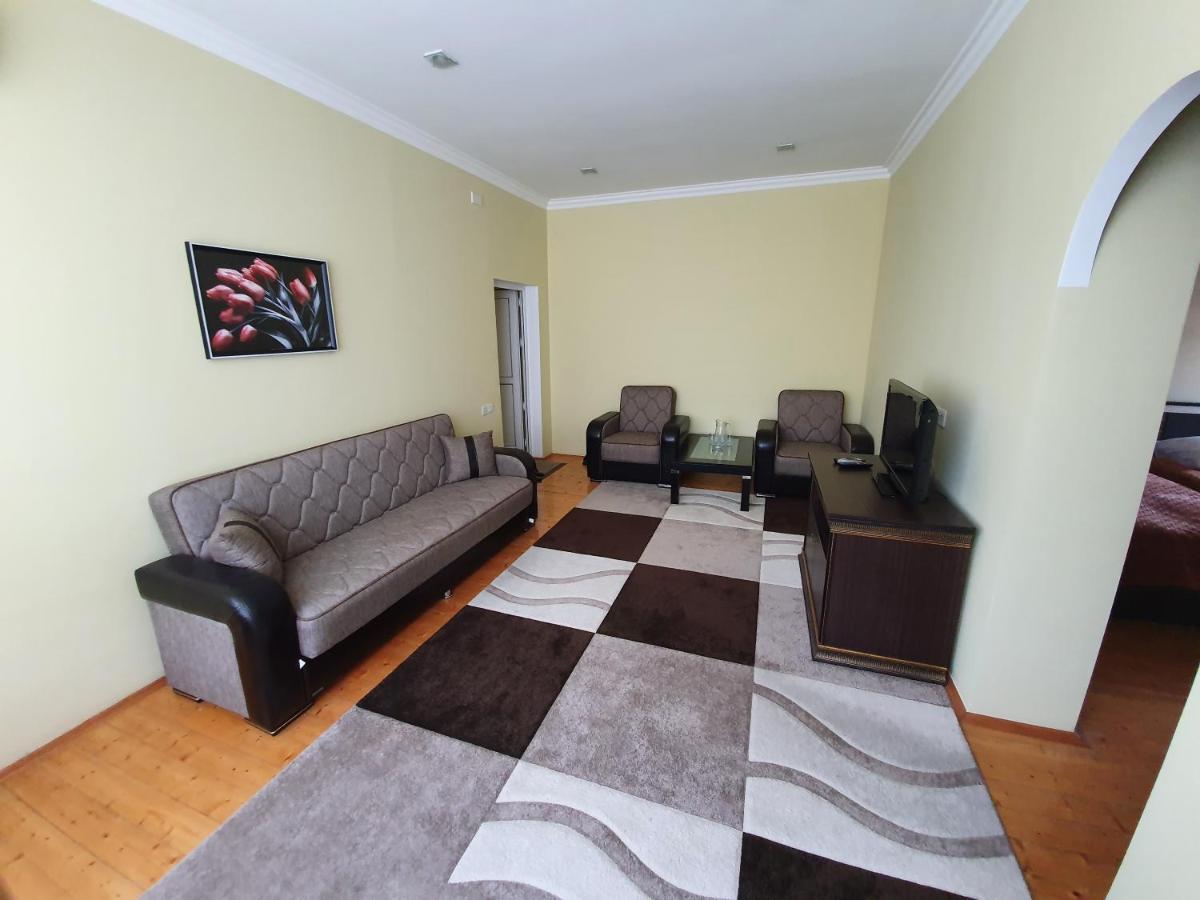 Sheki Avtovagzal Motel מראה חיצוני תמונה