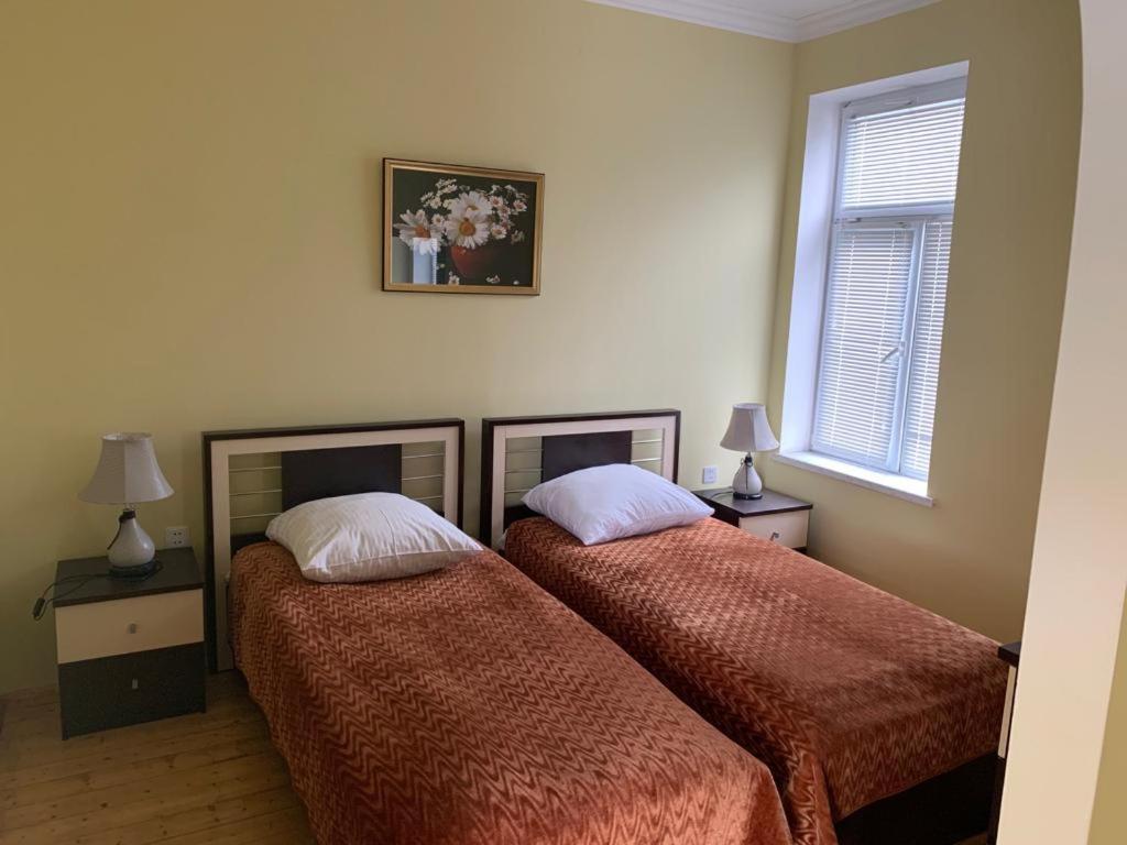 Sheki Avtovagzal Motel מראה חיצוני תמונה