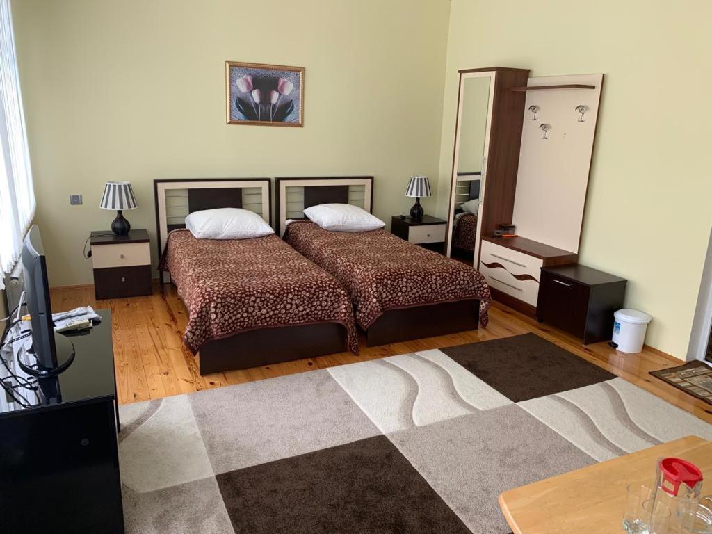 Sheki Avtovagzal Motel מראה חיצוני תמונה