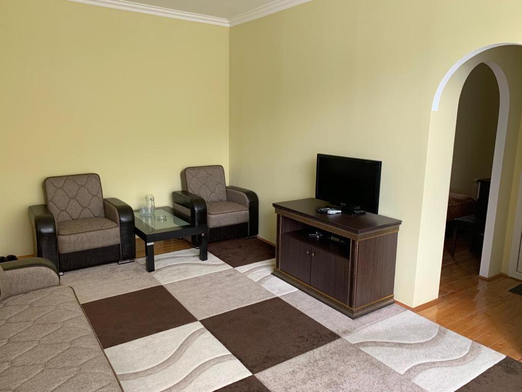 Sheki Avtovagzal Motel מראה חיצוני תמונה